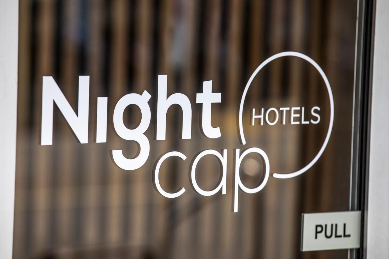 Nightcap At Carlyle Hotel Derwent Park Exteriér fotografie